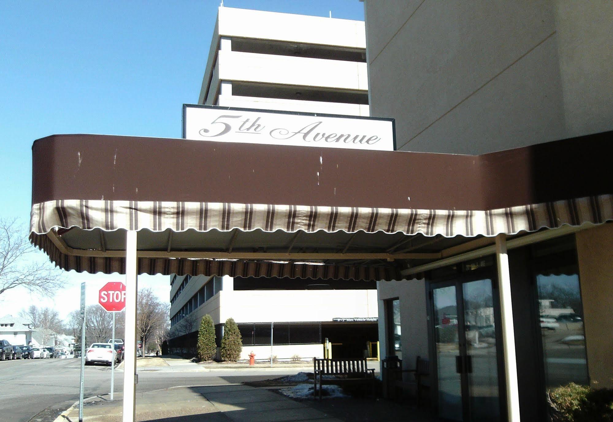 5Th Avenue Inn & Suites Rochester Exterior photo